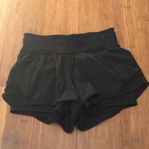 Lululemon Hotty Hot Shorts Naked size 6